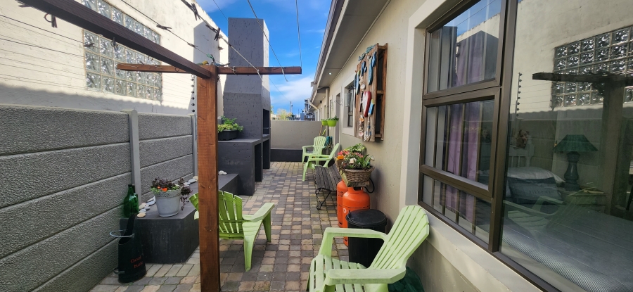 2 Bedroom Property for Sale in Dana Bay Western Cape